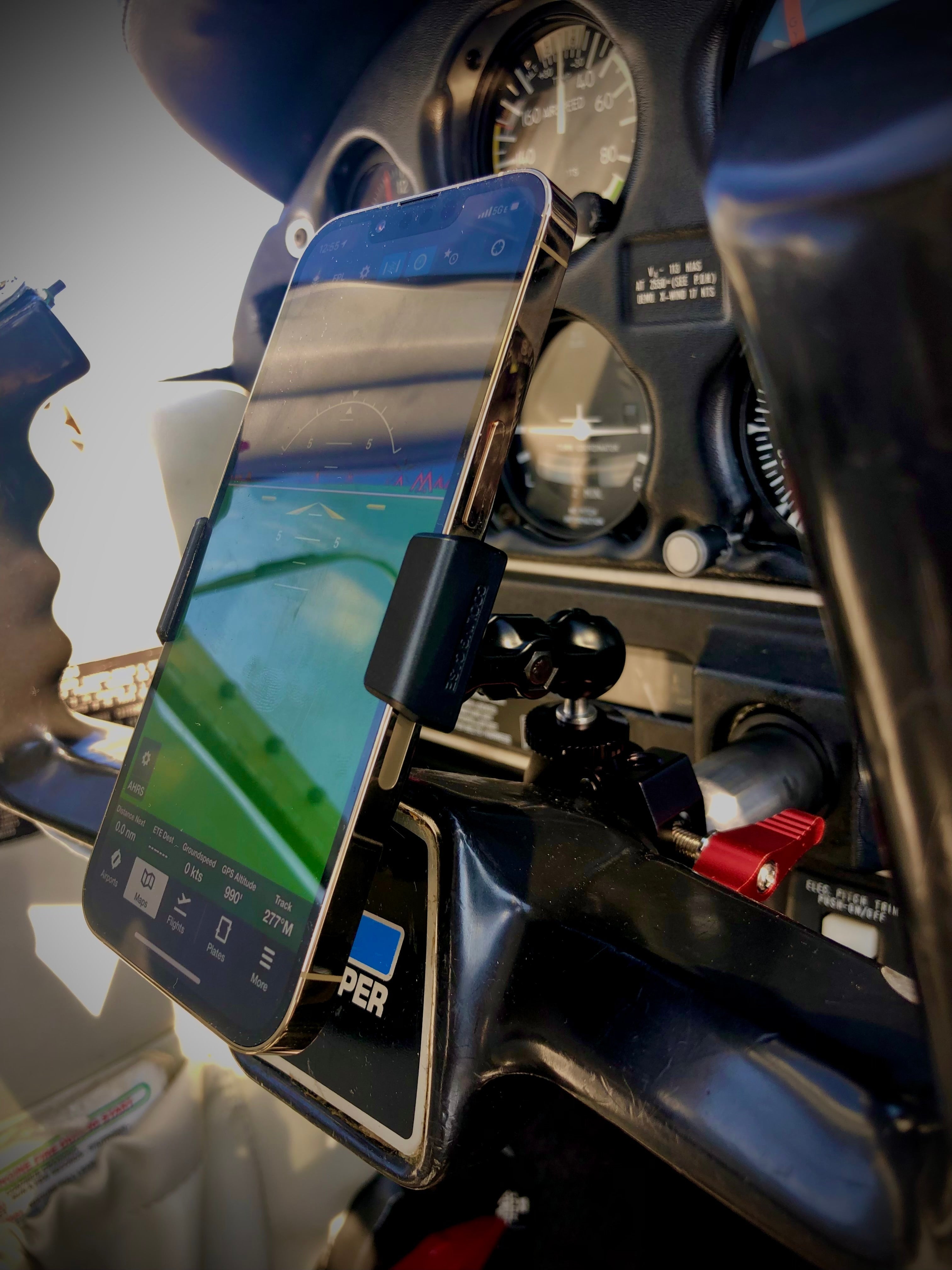FlightPro Active Cooling + Charging Yoke Mount for iPhones & Smartphones