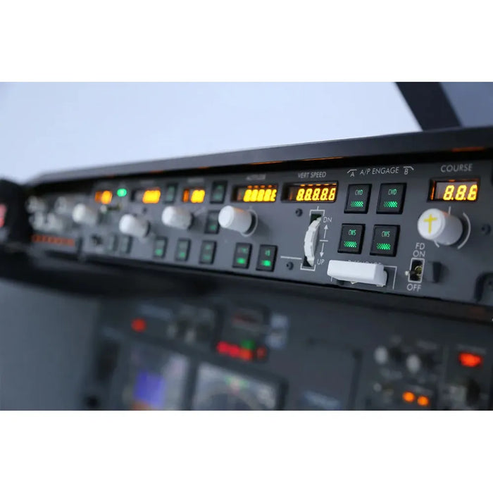 737-800 Flight Simulator Cockpit for Aspiring Pilots